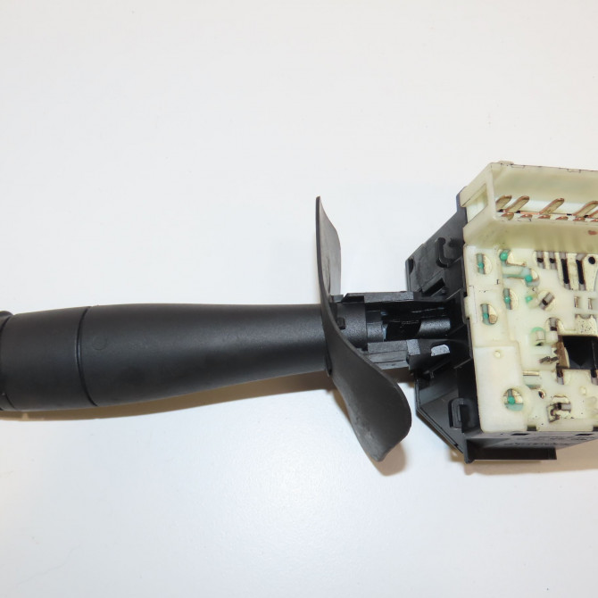 Commande essuie glace occasion RENAULT CLIO II Phase 2 06-2001->07-2006 1.2 2