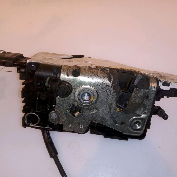 Serrure porte avd occasion PEUGEOT 207 Phase 1 04-2006->06-2013 1.6 HDI 16v 110ch 9136W2 2