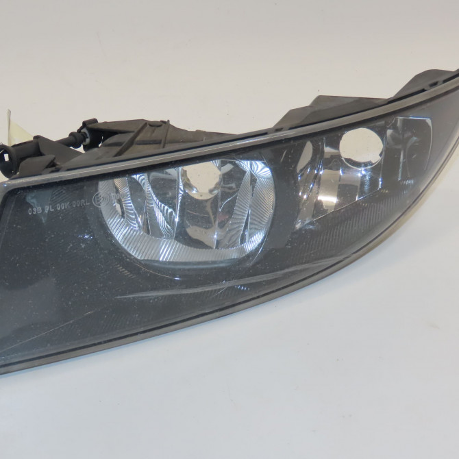 Phare longue portee avant gauche occasion SKODA FABIA II Phase 2 03-2010->12-2014 1.6 TDI 90ch 1