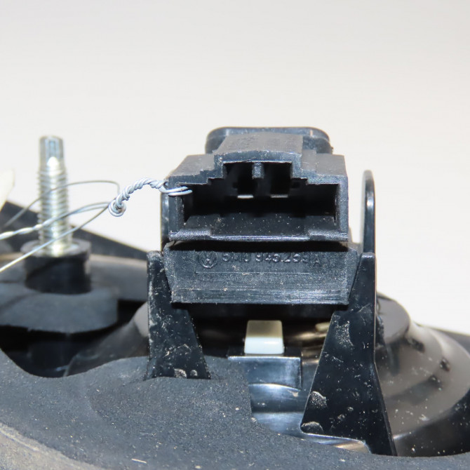 Feu arrière interieur gauche occasion VOLKSWAGEN GOLF PLUS Phase 1 03-2005->03-2009 1.9 TDI 105ch 5M0945093M 3