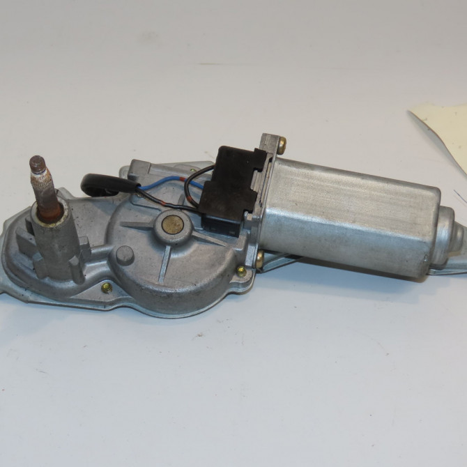 Moteur essuie-glace arrière occasion TOYOTA YARIS I Phase 1 04-1999->03-2003 85 VVTI 8513052010 1