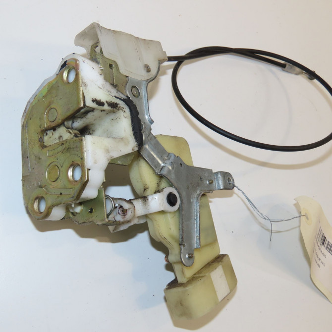 Serrure porte avg occasion TOYOTA YARIS I Phase 1 04-1999->03-2003 85 VVTI 6932052080 1