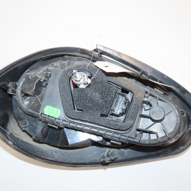 Feu arrière droit occasion TOYOTA AYGO I Phase 2 01-2009->06-2012 1.0 VVTI 815510H070 2