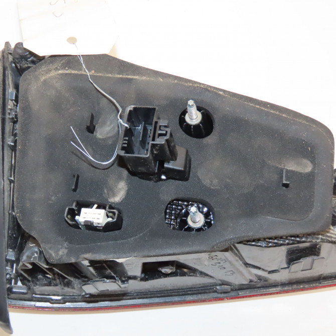 Feu arrière intérieur droit occasion  5G0945094AG 2