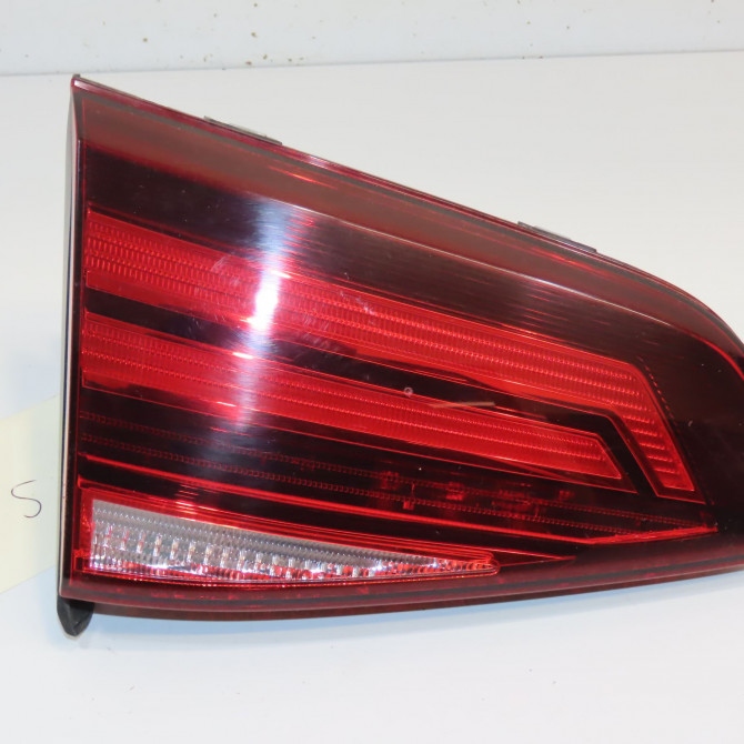 Feu arrière interieur gauche occasion  5G0945093AG 1