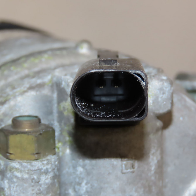 Compresseur air conditionne occasion VOLKSWAGEN PASSAT VI Phase 1 BREAK 10-2010->04-2015 5