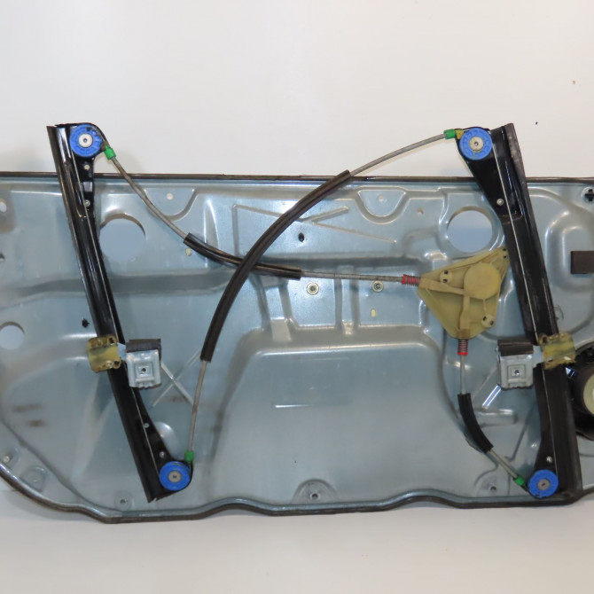 Mecanisme + moteur lève-glace avant droit occasion VOLKSWAGEN POLO IV Phase 2 05-2005->09-2009 1.4 TDI 70ch 6Q3837462J 2