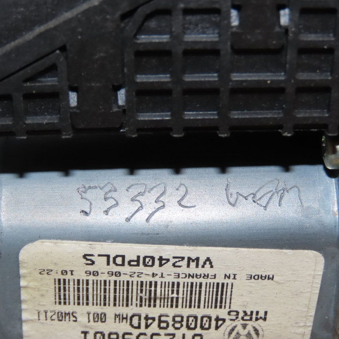 Mecanisme + moteur lève-glace avant droit occasion VOLKSWAGEN POLO IV Phase 2 05-2005->09-2009 1.4 TDI 70ch 6Q3837462J 7