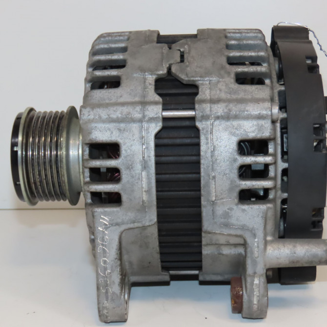 Alternateur occasion VOLKSWAGEN PASSAT VI Phase 1 10-2010->... 3L903024J 1