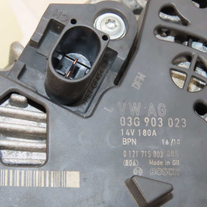 Alternateur occasion VOLKSWAGEN PASSAT VI Phase 1 10-2010->... 3L903024J 5