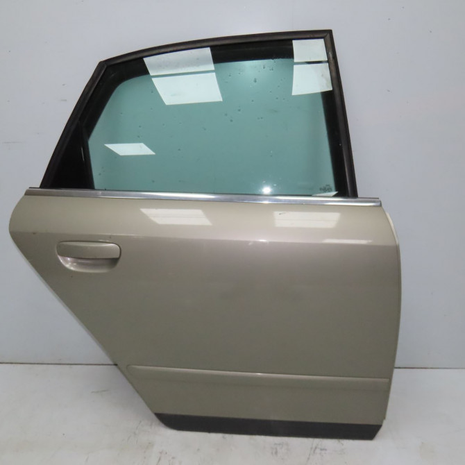 Porte arrière droite occasion AUDI A4 II Phase 1 01-2001->11-2004 1.9 TDi 130ch 8E0833052 1