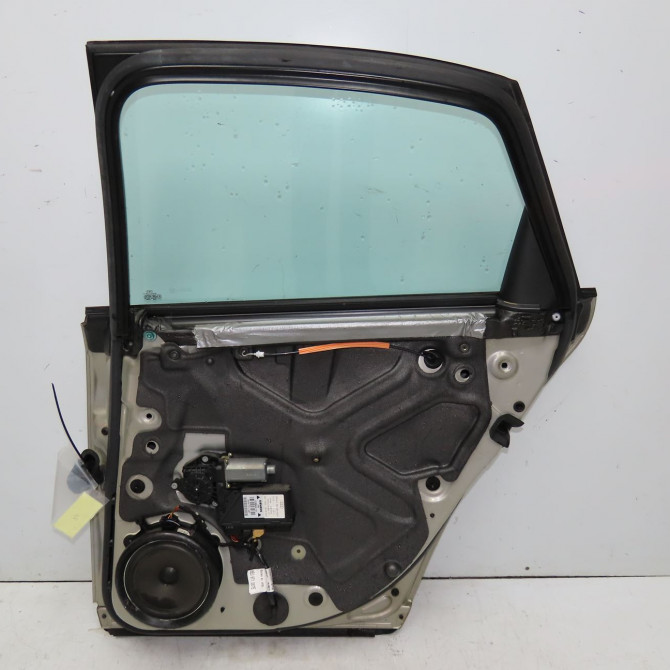 Porte arrière droite occasion AUDI A4 II Phase 1 01-2001->11-2004 1.9 TDi 130ch 8E0833052 2