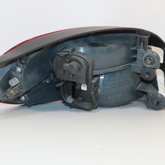 Feu arrière droit occasion  63217296098 2