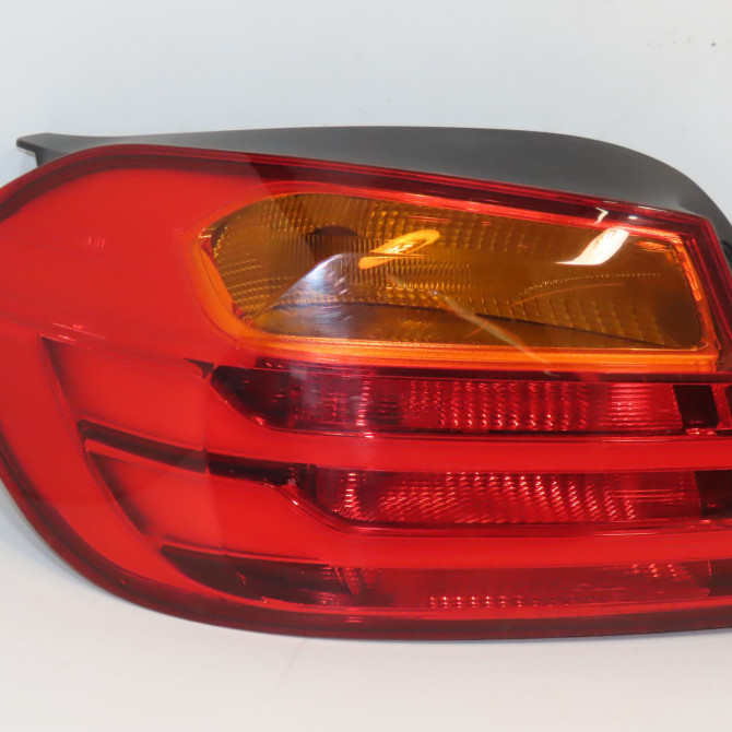 Feu arrière gauche occasion  63217296097 1