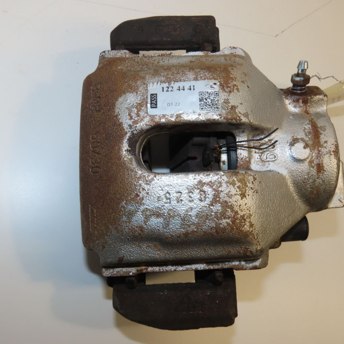 Etrier de frein avant gauche occasion B.M.W. X5 I Phase 1 04-2000->12-2006 3.0d 218ch 34116773131 4