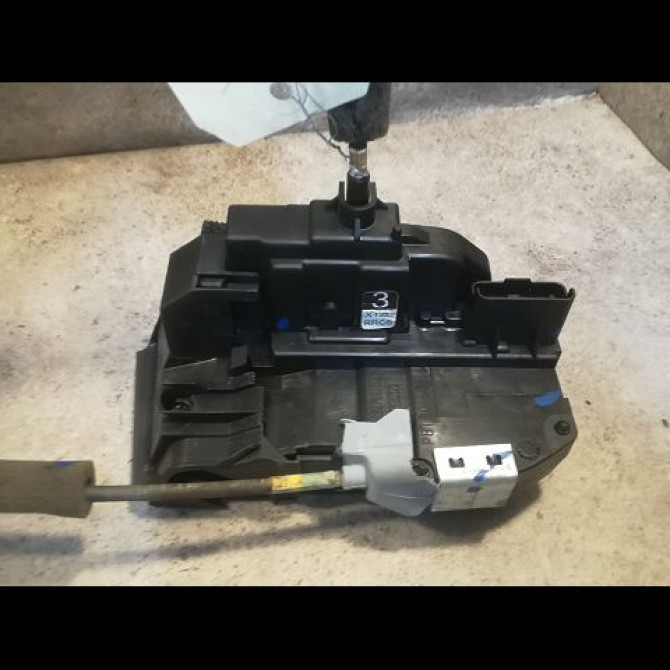 Serrure porte ard occasion NISSAN JUKE Phase 2 03-2014->... 1.2i 115ch 82500BA60B 2