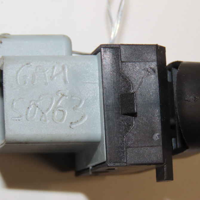 Commande leve-glace porte arrière droite occasion CHRYSLER PT CRUISER 3