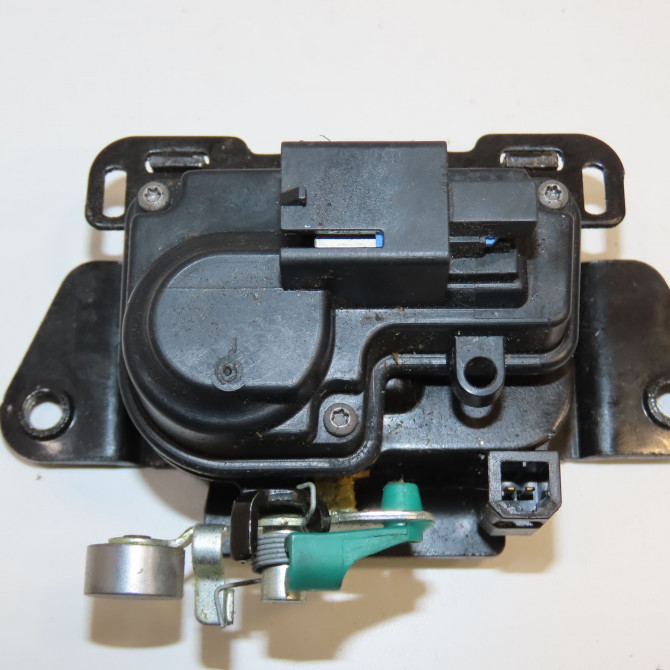 Serrure hayon occasion CHRYSLER PT CRUISER 4589016AC 2