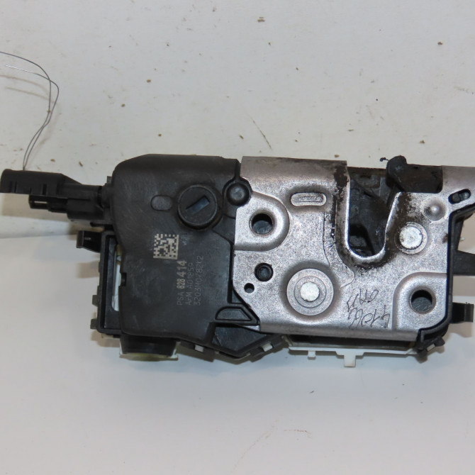 Serrure porte coulissante d occasion CITROEN BERLINGO II Phase 2 02-2012->09-2015 1.6 HDI 90ch 9137N8 2