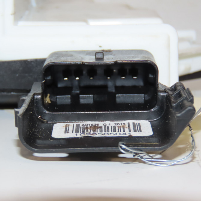 Serrure porte coulissante d occasion CITROEN BERLINGO II Phase 2 02-2012->09-2015 1.6 HDI 90ch 9137N8 3