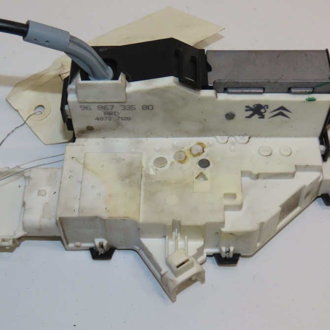 Serrure porte ard occasion CITROEN C4 I Phase 2 07-2008->10-2010 1.6 HDI 92ch 9138T5 3