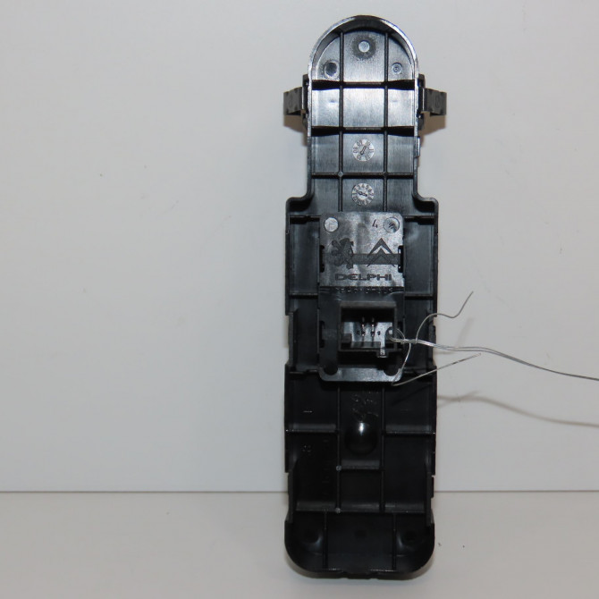 Commande lève-glace porte avant droite occasion CITROEN C5 II Phase 1 04-2008->... 2.0 HDI 180ch 6490Y8 2