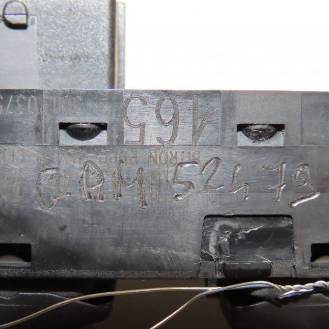 Commande lève-glace porte avant gauche occasion CITROEN C5 II Phase 1 04-1995->04-1999 2.0 HDI 140ch 6490NR 3