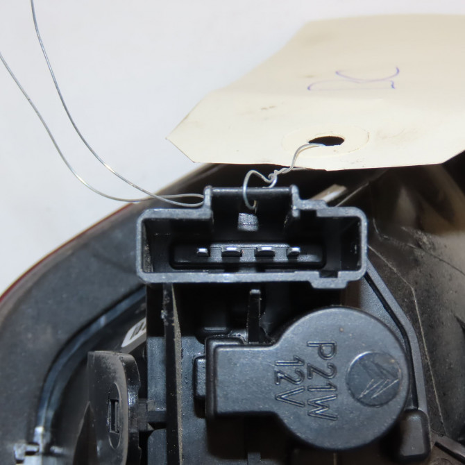 Feu arrière interieur gauche occasion CITROEN C5 II Phase 1 04-1995->04-1999 2.0 HDI 140ch 6350LW 3