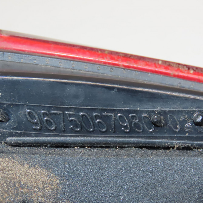 Feu arrière interieur gauche occasion CITROEN C5 II Phase 1 04-1995->04-1999 2.0 HDI 140ch 6350LW 4