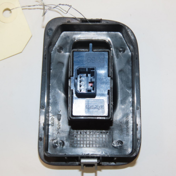 Commande lève-glace porte avant droite occasion CITROEN NEMO Phase 1 09-2008->... 1.4 HDi 6490H0 2