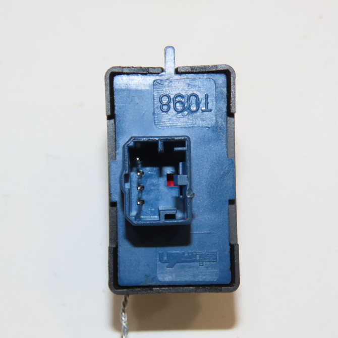 Commande lève-glace porte avant droite occasion CITROEN NEMO Phase 1 09-2008->... 1.3 HDI 75ch 6490H0 2