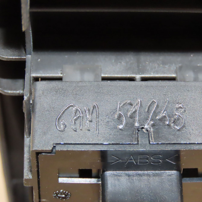 Commande lève-glace porte avant gauche occasion FIAT BRAVO II BRAVO II Phase 1 2007-03-01->2011-12-31 1.6 DT MULTIJET 16v 105ch 735441808 4