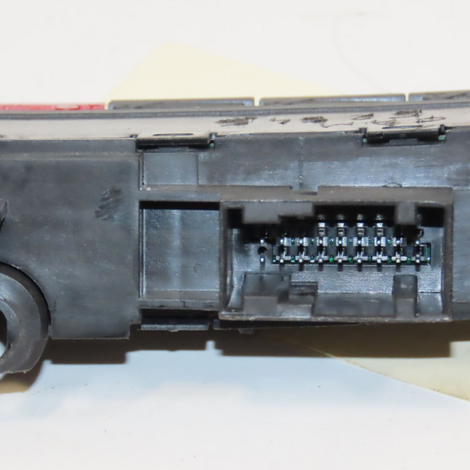 Bouton de warning occasion FIAT 500 L II Phase 1 07-2012->... 735600093 3