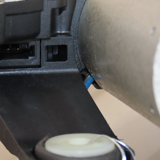 Moteur essuie-glace arrière occasion FIAT 500 L II Phase 1 07-2012->... 52053067 3