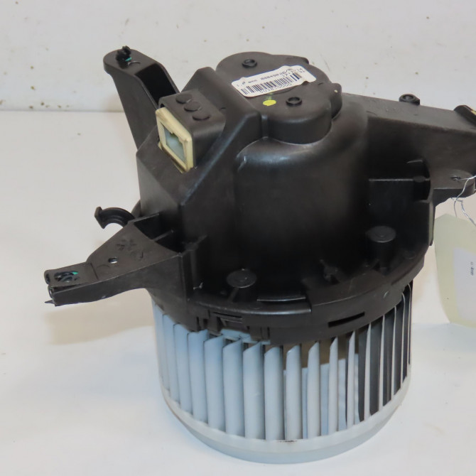 Ventilateur de chauffage occasion FIAT 500 L II Phase 1 07-2012->... 77366898 1