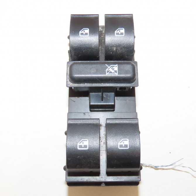 Commande lève-glace porte avant gauche occasion FIAT 500 L II Phase 1 07-2012->... 735632384 1