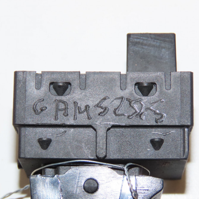 Commande lève-glace porte avant droite occasion FIAT 500 L II Phase 1 07-2012->... 735600120 3