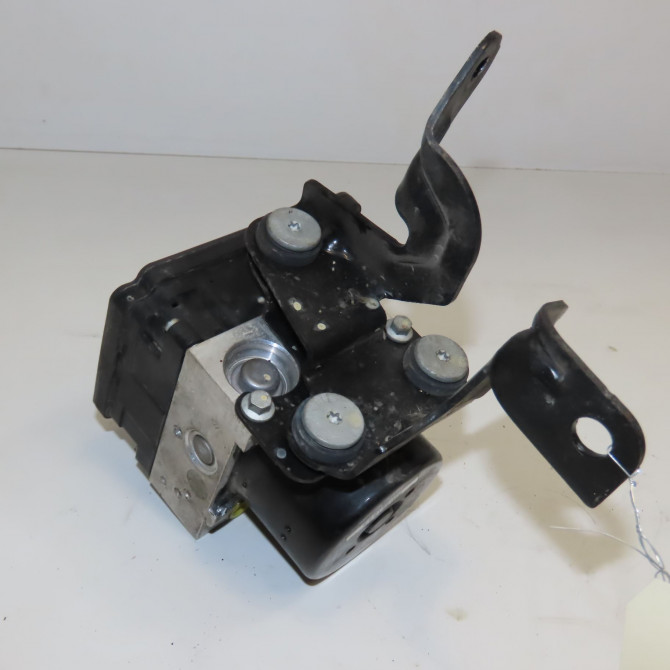 Unité hydraulique ABS occasion FORD FIESTA VI Phase 1 10-2008->11-2012 1.6 TDCI 95ch 1806320 4