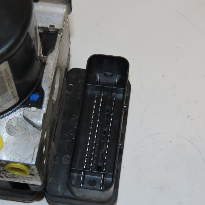 Unité hydraulique ABS occasion FORD FIESTA VI Phase 1 10-2008->11-2012 1.6 TDCI 95ch 1806320 6