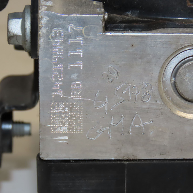 Unité hydraulique ABS occasion FORD FIESTA VI Phase 1 10-2008->11-2012 1.6 TDCI 95ch 1806320 8