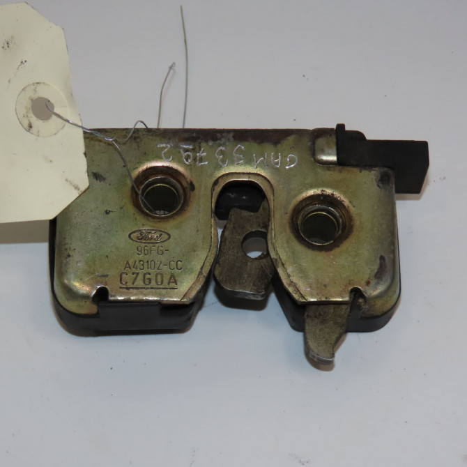 Serrure hayon occasion FORD FIESTA IV Phase 2 09-1999->09-2002 1.8 D 1025974 1