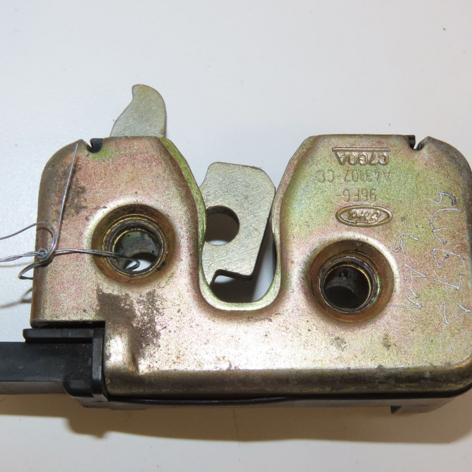 Serrure hayon occasion FORD FIESTA IV Phase 1 09-1995->09-1999 1.3i 1025974 1