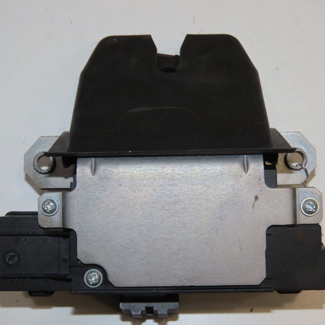 Serrure coffre arrière occasion FORD FOCUS II 1437754 2