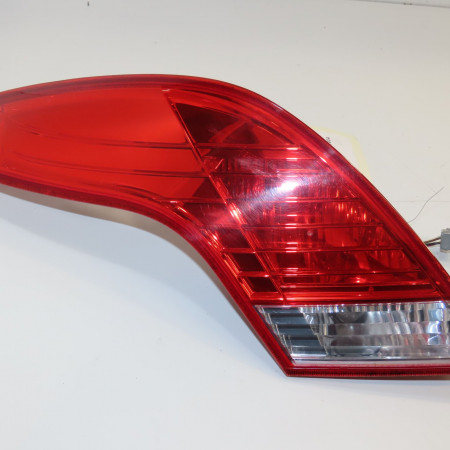 Feu arrière interieur gauche occasion FORD FOCUS II 1704954