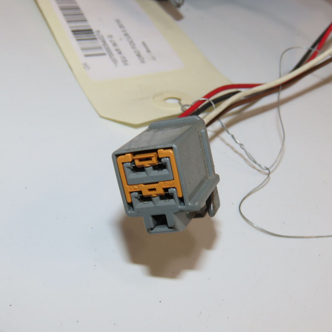 Feu arrière interieur gauche occasion FORD FOCUS II 1704954 3