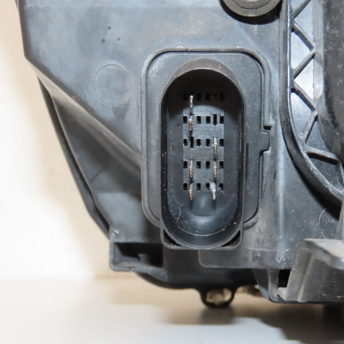 Phare gauche occasion FORD FOCUS II Phase 1 04-1995->04-1999 1.6 TDCI 90ch 1480996 3