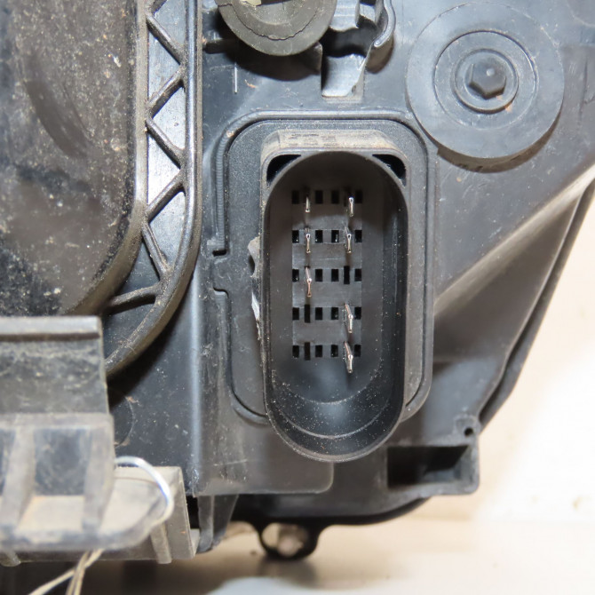 Phare droit occasion FORD FOCUS II Phase 1 04-1995->04-1999 1.6 TDCI 90ch 1480985 3