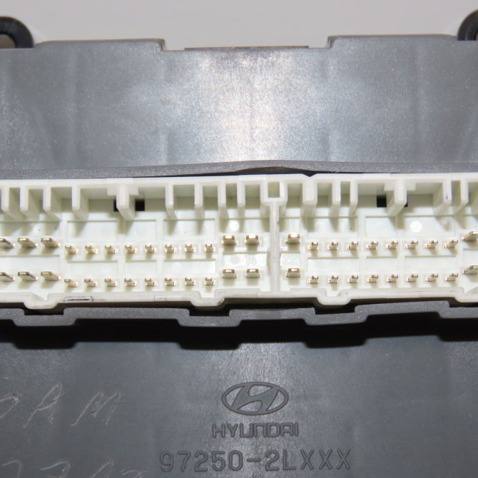 Commande de chauffage occasion HYUNDAI I 30 I Phase 1 04-1995->04-1999 1.6 CRDI 115ch 972502L6104X 3