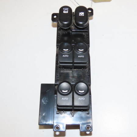 Commande lève-glace porte avant gauche occasion HYUNDAI I 30 I Phase 1 04-1995->04-1999 1.6 CRDI 115ch 935702L010