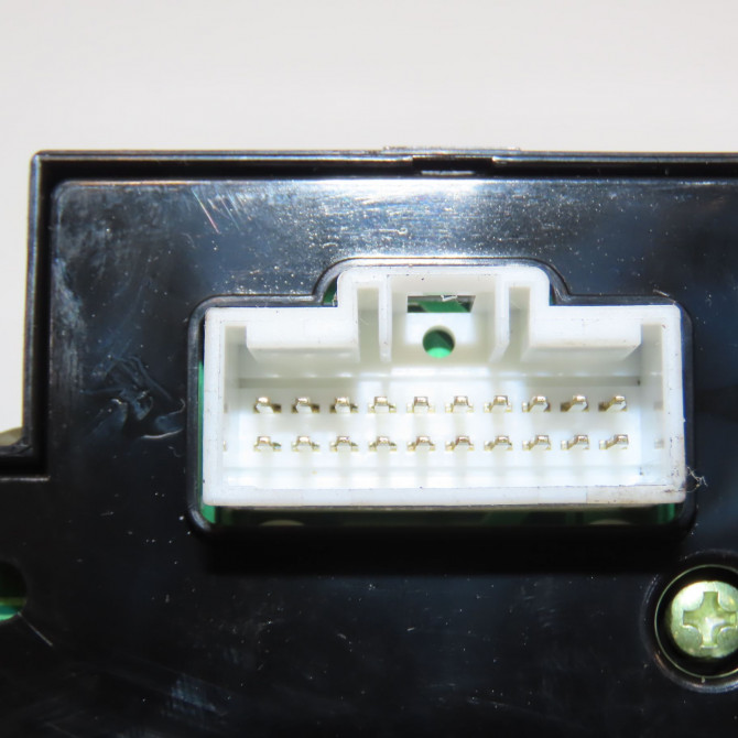 Commande lève-glace porte avant gauche occasion HYUNDAI I 30 I Phase 1 04-1995->04-1999 1.6 CRDI 115ch 935702L010 3